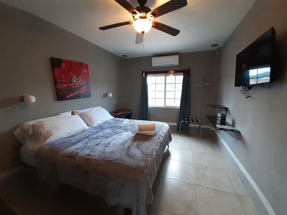 Maya Bella Downtown Hotel ซานอิกนาซิโอ ภายนอก รูปภาพ